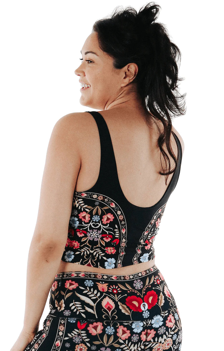 YOGA DEMOCRACY Om Tank in Rustica