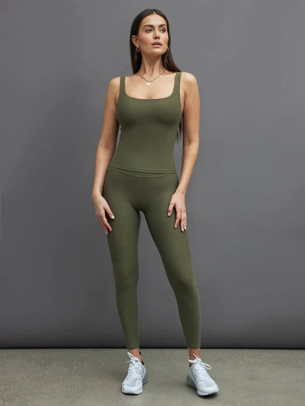 CARBO 38 Wide Scoop Bra Tank in Melt