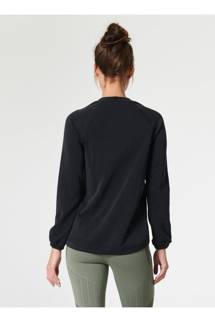 NUX Sleek Sweat